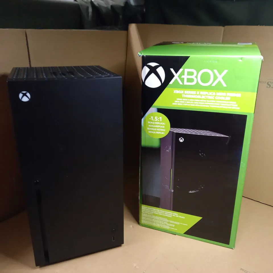 BOXED X-BOX SEIRES X REPLICA MINI FRIDGE