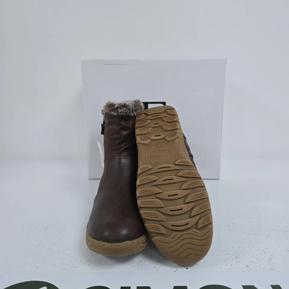 SHOES BY EMMA WOMEN'S BROWN LEATHER ANKLE BOOT WITH FUR TRIM – SIDE ZIP SIZE 5