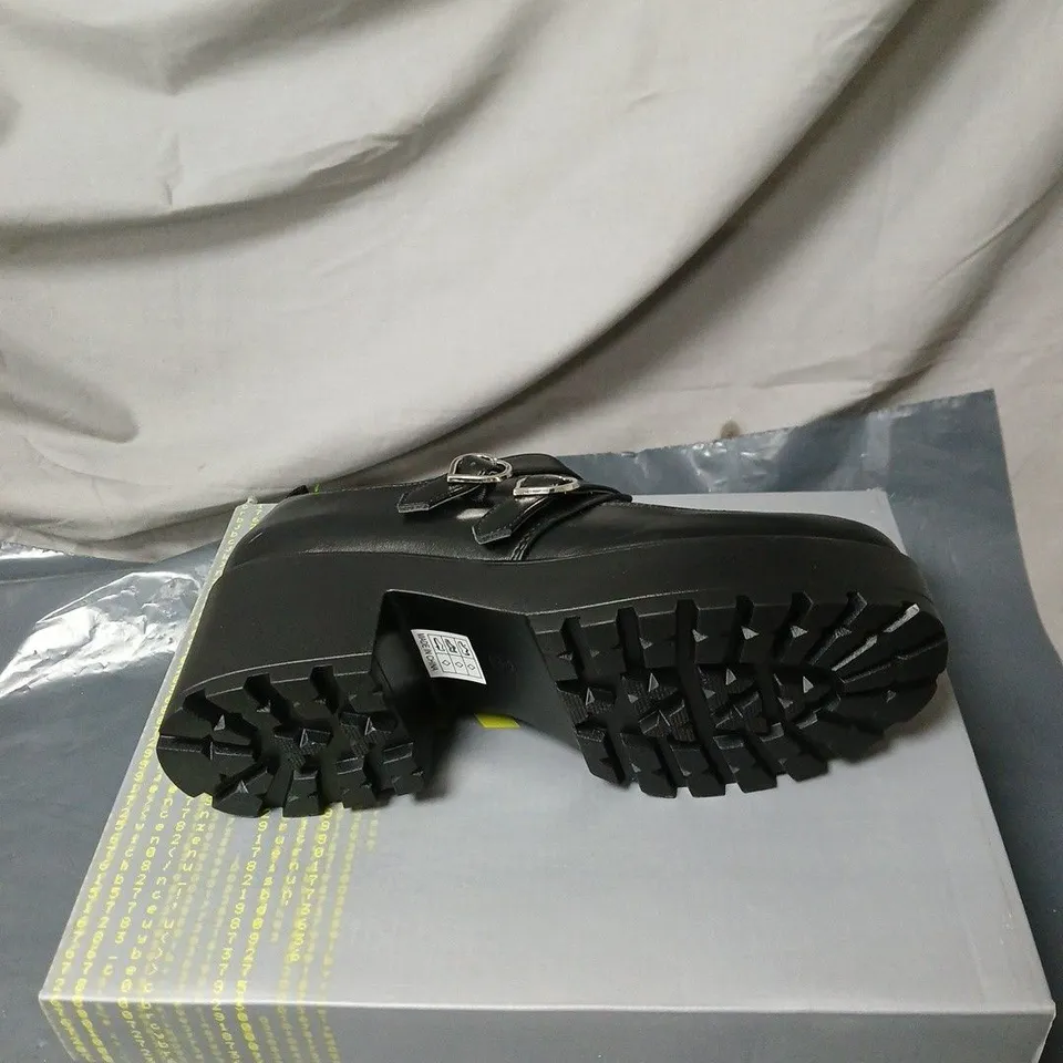 KOI IAGO METAL HEART OXFORD PLATFORM SHOES BLACK BOXED SIZE 8