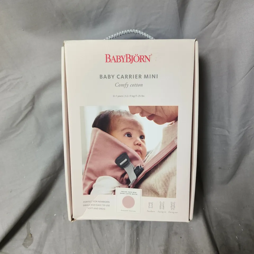 BABYBJÖRN BABY CARRIER MINI – COMFY COTTON (BOXED)