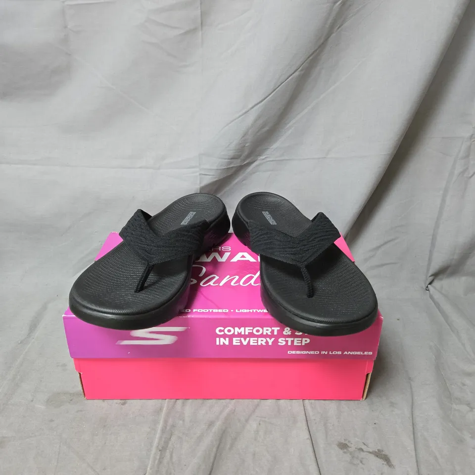 SKECHERS GO WALK BLACK FLIP-FLOP SANDALS – BOXED SIZE 6
