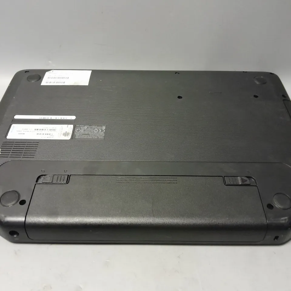 DELL VOSTRO 1540 15 INCH I3 M380 2.53GHZ