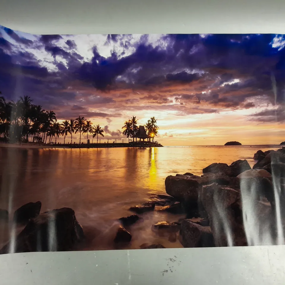 APPROXIMATELY 30 ASSORTED ARTWORK PRINTS & POSTERS