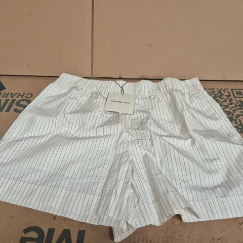 CALVIN KLEIN SHORTS – M