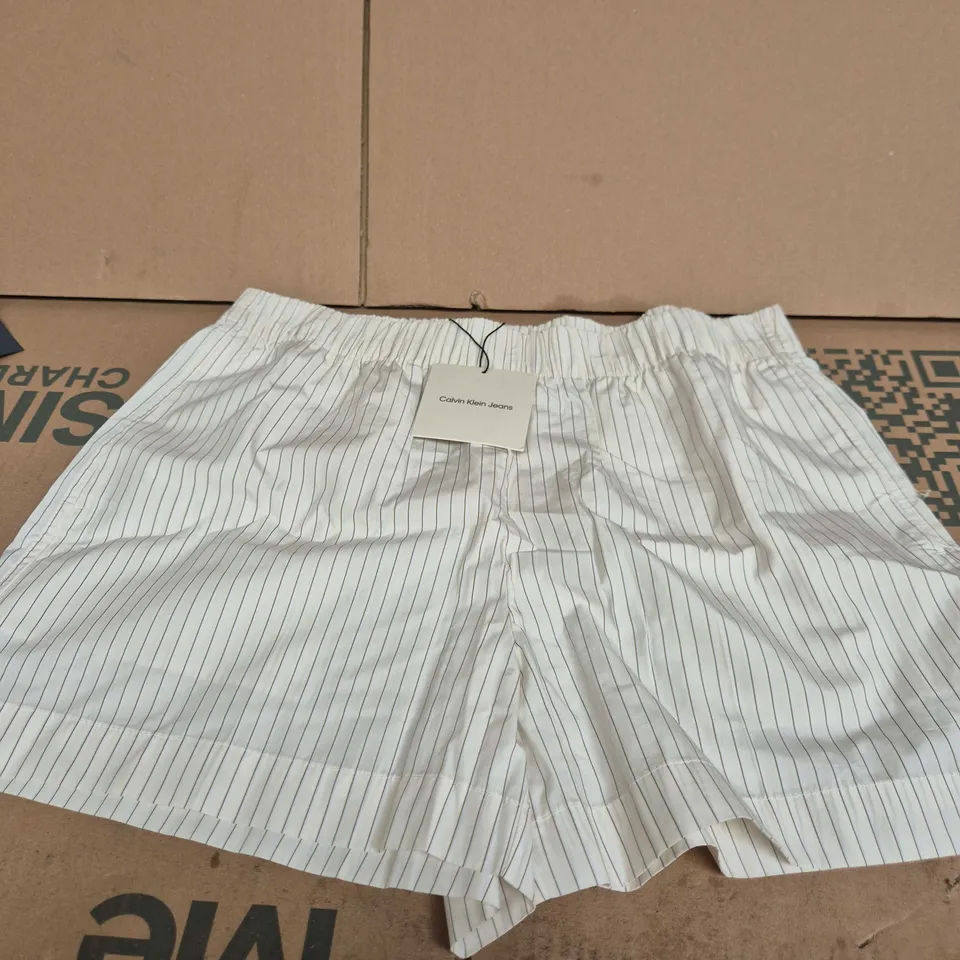 CALVIN KLEIN SHORTS – M