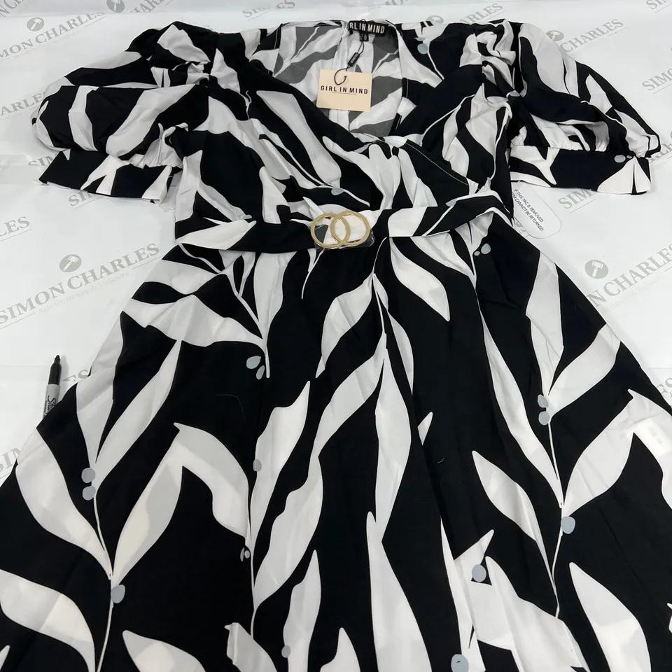 GIRL IN MIND ELISE MONOCHROME PUFF SLEEVE SKATER DRESS IN BLACK SIZE 14