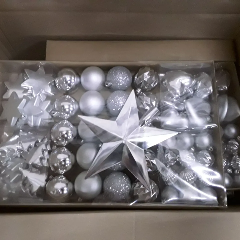 BOX CONTAINING APPROXIMATELY 7 BRAND NEW 60 SILVER BAUBLE PACKS