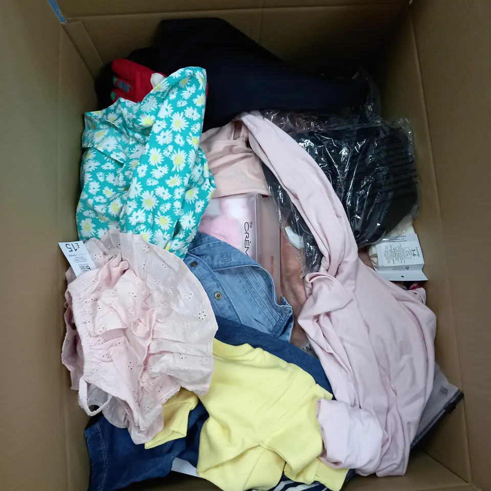 BOX OF ASSORTED CHILDRENS CLOTHING VARYING IN SIZE/COLOUR/STYLE TO INCLUDE:  TOPS, DRESSES, JUMPERS