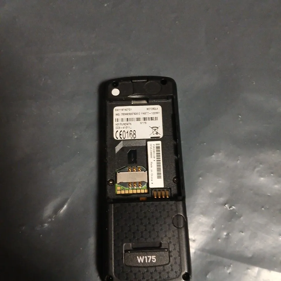 MOTOROLA W175 MOBILE PHONE – BLACK (BOXED)