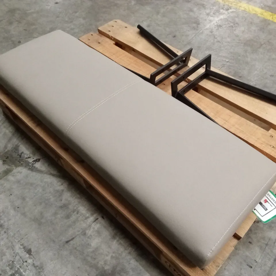 QUALITY DESIGNER LEATHER DINING BENCH