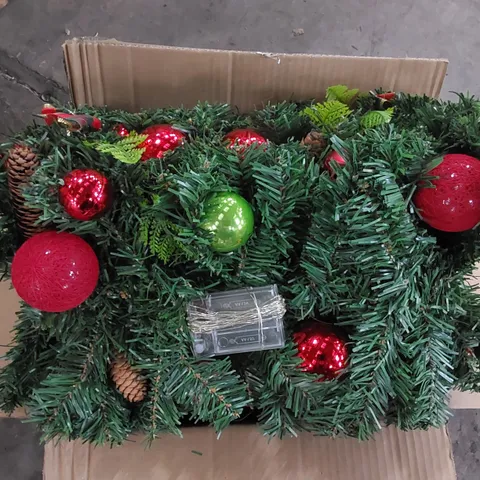 BOXED 270CM CHRISTMAS GARLAND (1 BOX)