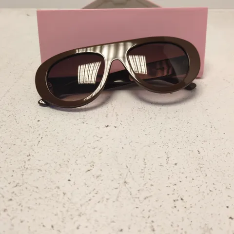 MAXWELL STUDIOS SUNGLASSES – BROWN OVERSIZED FRAME