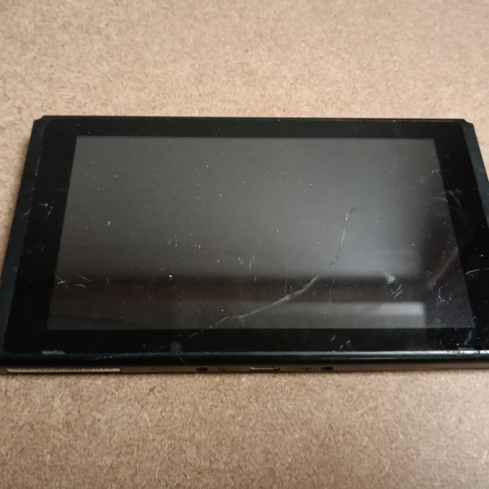 NINTENDO SWITCH HANDHELD GAMES CONSOLE (CONSOLE ONLY, NO JOYCONS) HAC-001(-01)