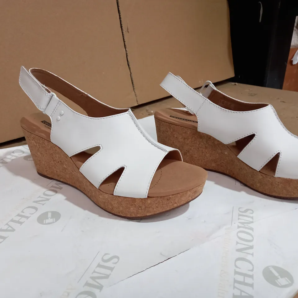 BOXED CLARKS ANNADEL BARI WEDGE SANDAL WIDE FIT WHITE STYLE SIZE 6