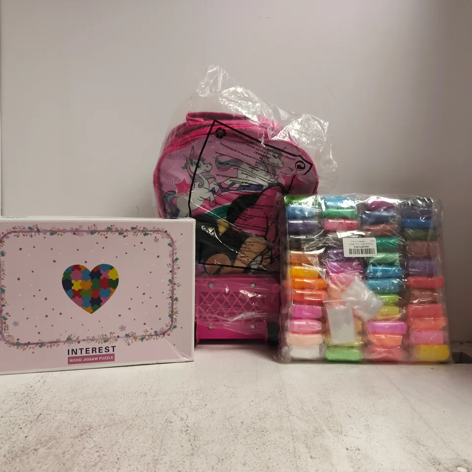 BOX OF APPROXIMATELY 15 ASSORTED TOYS AND GAMES - COLLECTION ONLY