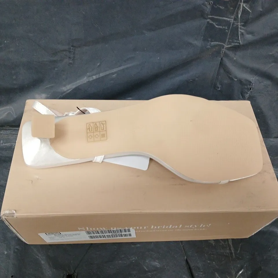 BOXED PAIR OF BE MINE BRIDAL OAKLEY KITTEN HEEL SANDALS - UK SIZE 6