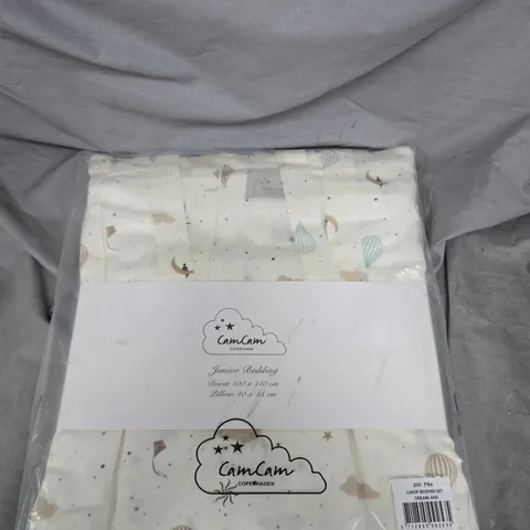 CAMCAM COPENHAGEN JUNIOR BEDDING SET - DUVET COVER & PILLOWCASE, WHITE WITH BALLOON & STAR PRINT
