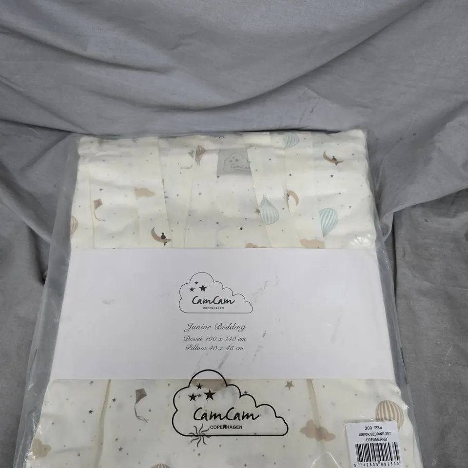 CAMCAM COPENHAGEN JUNIOR BEDDING SET - DUVET COVER & PILLOWCASE, WHITE WITH BALLOON & STAR PRINT