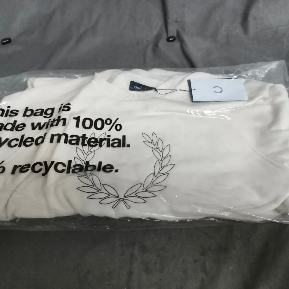 FRED PERRY SWEATSHIRT - SIZE L