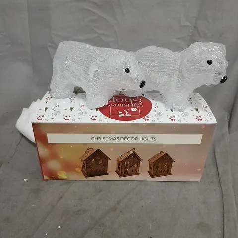 PALLET OF APPROXIMATELY 600 ASSORTED CHRISTMAS DECORATIONS TO INCLUDE; ACRYLIC POLAR BEARS AND CHRISTMAS DECOR LIGHTS