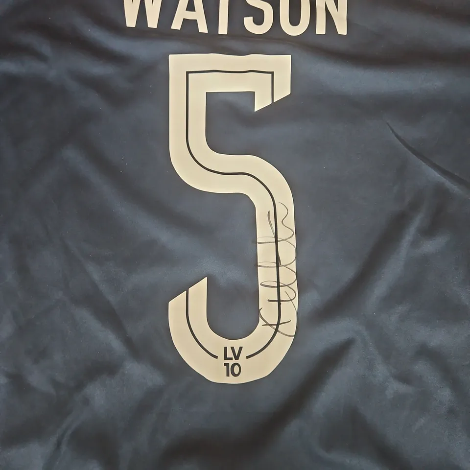 AUTOGRAPHED JOMA BLUE SPORTS JERSEY – UK L, BACK NUMBER 5