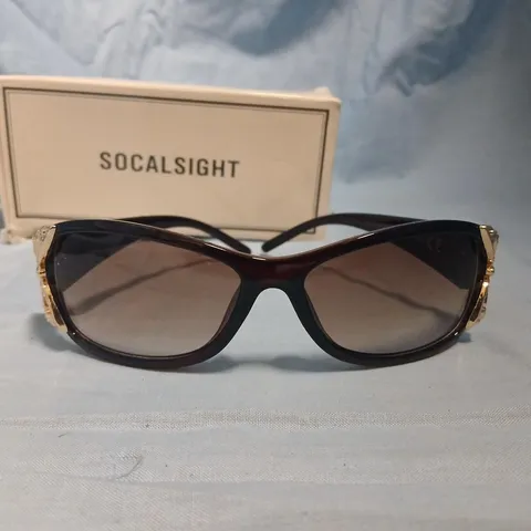 SOCALSIGHT SUNGLASSES – BLACK FRAME WITH GOLD-TONE ACCENTS