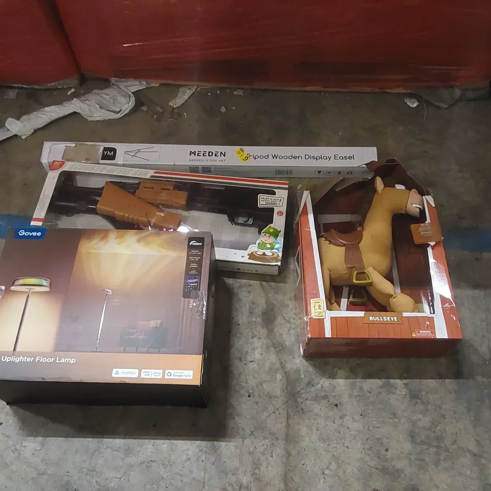 PALLET OF ASSORTED HOUSEHOLD GOODS AND PRODUCTS TO INCLUDE: GOVEE UPLIGHTER FLOOR LAMP, STEAM CLEANER, TOY GUN, WOODEN EASEL, TOY STORY TOY ECT