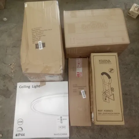 PALLET OF ASSORTED ITEMS INCLUDING ROUND CEILING LIGHT, FREESTANDING TOILET ROLL HOLDER, KMINA PADDED BATHTUB GRAB RAIL, TRUNKI KIDS SUITCASE, READING PILLOW