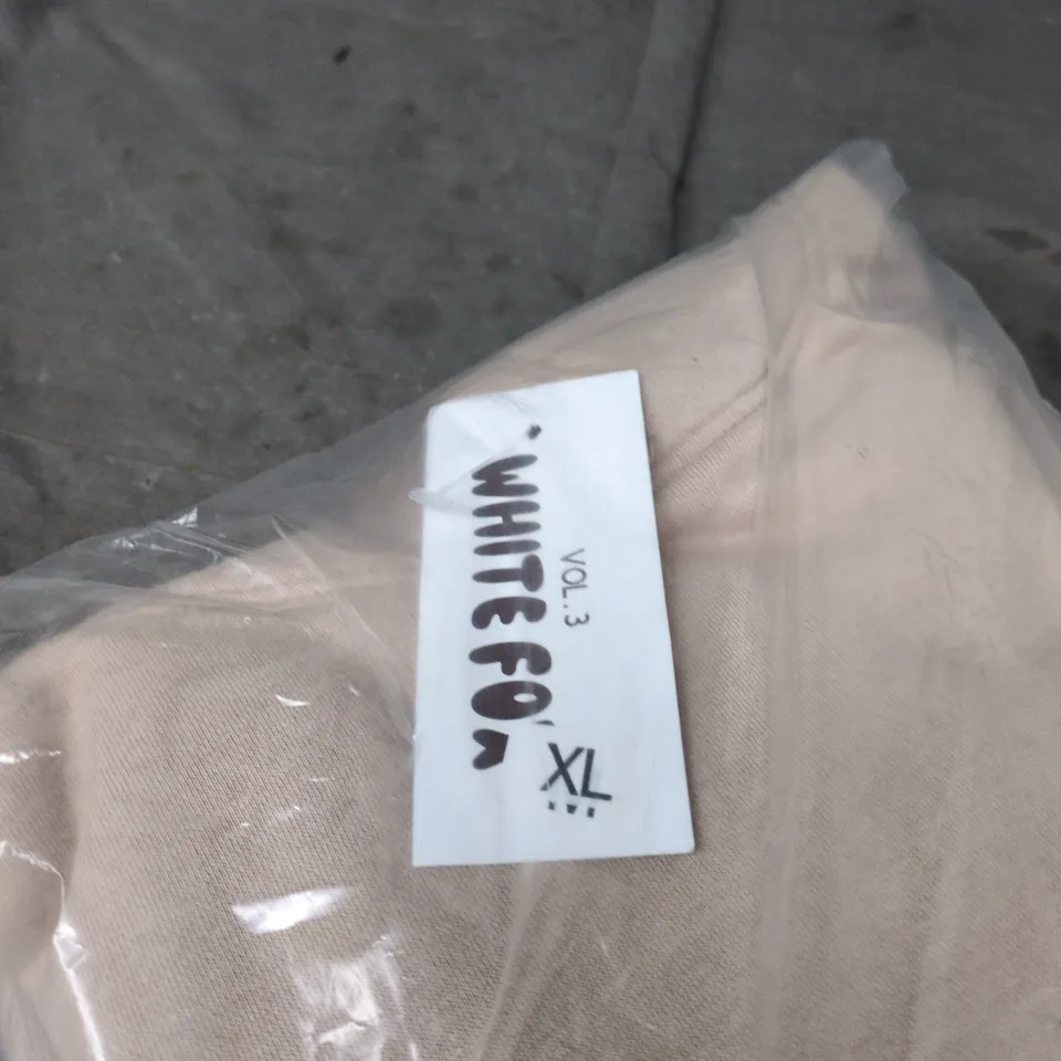 WHITE FOX XL HOODIE BAGGED