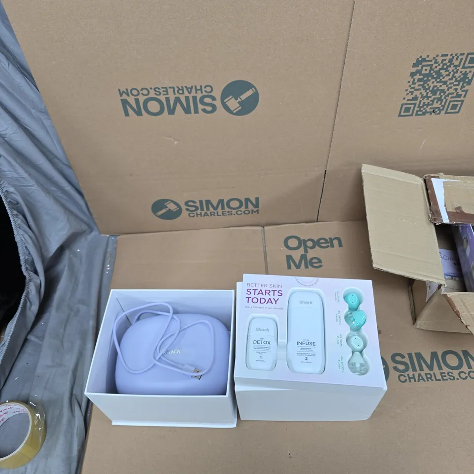 SHARK FACIALPRO GLOW GLOW-BOOSTING AT-HOME FACIAL SYSTEM