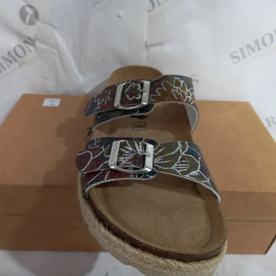 BONOVA FLORAL ESPADRILLE FOOTBED SANDAL - SIZE 7