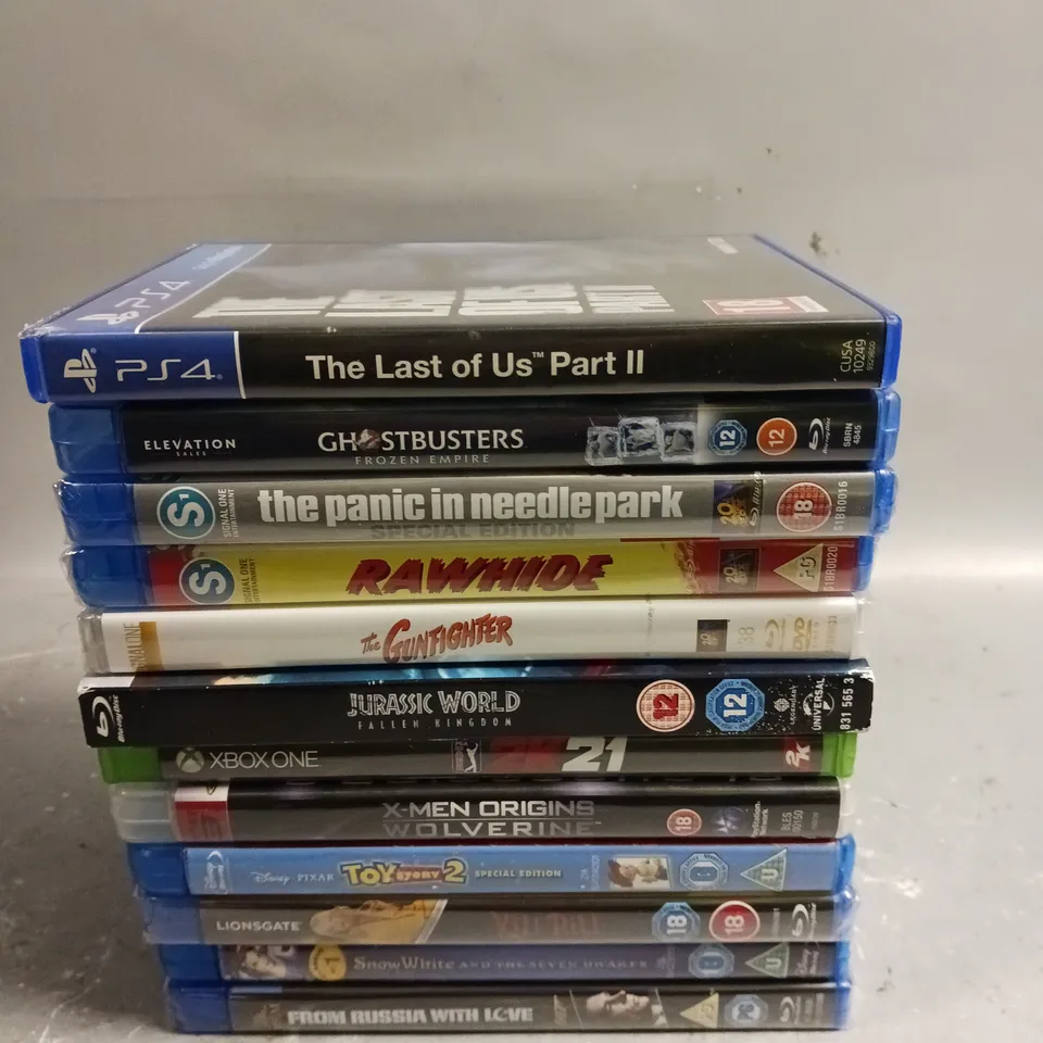 12 X ASSORTED MEDIA PRODUCTS TO INCLUDE THE LAST OF US, FROM RUSSIA WITH LOVE, JURASSIC WORLD ETC 