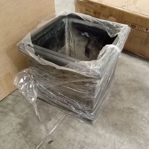 SQUARE PLANTER