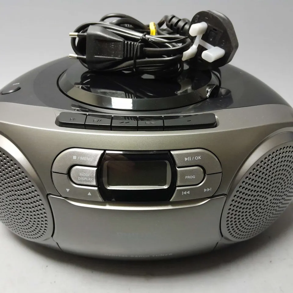 BOXED PHILIPS AZB600 SOUNDMACHINE