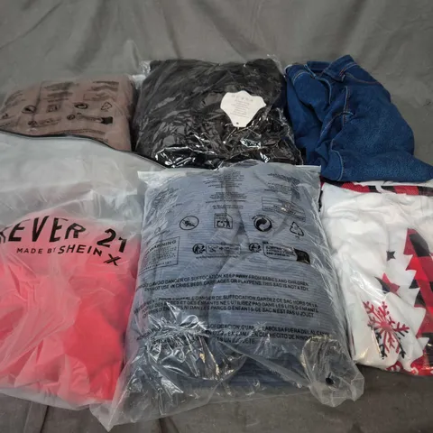 APPROXIMATELY 30 ASSORTED CLOTHING ITEMS IN VARIOUS SIZES, STYLES & COLOURS TO INCLUDE BRANDS SUCH AS SHEIN, DENIM CO, WINDFJORD, ETC - COLLECTION ONLY