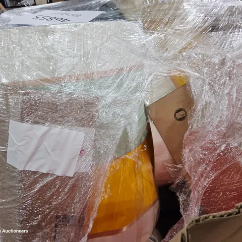 PALLET OF ASSORTED STANDARD LAMP SHADES