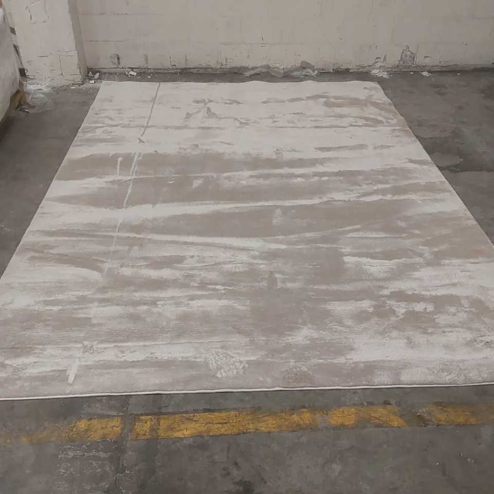 QUALITY DESIGNER AREA RUG - APPROXIMATELY 335 x 240cm