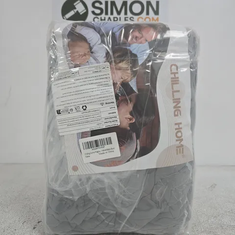 CHILLING HOME GREY QUILTED PREGNANCY PILLOW – PACKAGED