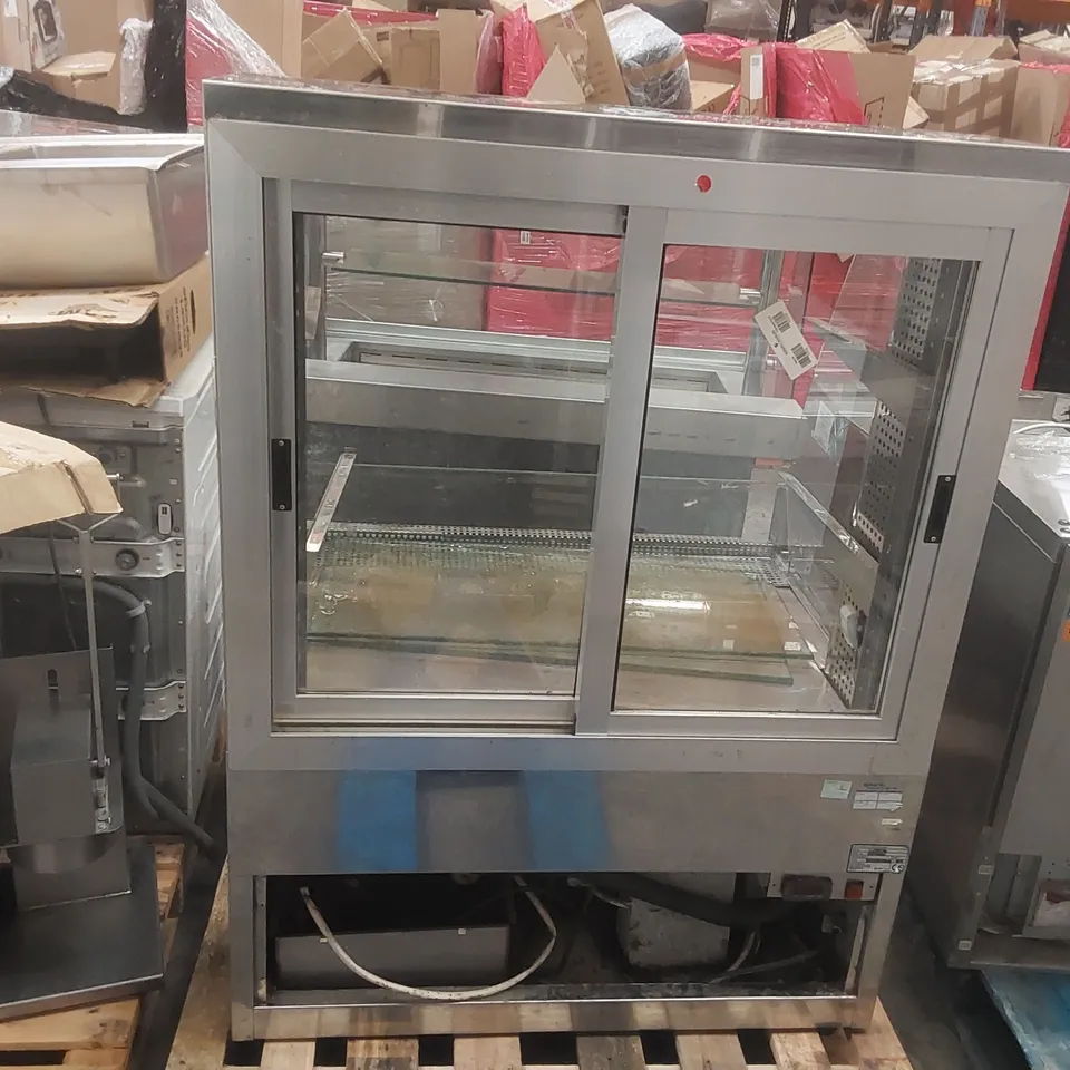 FROSTECH C-P75/100 CHILLED PATISSERIE DISPLAY AND SELF-SERVICE MULTIDECK FRIDGE