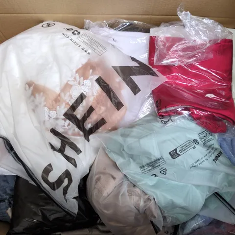 APPROXIMATELY 25 ASSORTED CLOTHING ITEMS IN VARIOUS SIZES, STYLES & COLOURS TO INCLUDE BRANDS SUCH AS BOOHOO MAN, SHEIN, PRETTYITTLETHING, ETC - COLLECTION ONLY