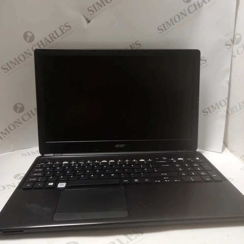 ACER TRAVELMATE NOTEBOOK IN BLACK