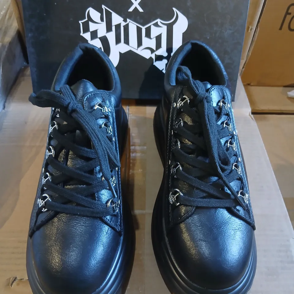 KOI X GHOST ZENITH MEN'S CRUCIFIX CHUNKY TRAINERS – UK 10, BLACK