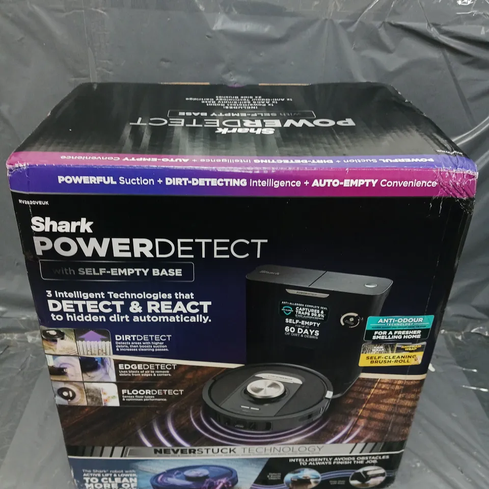 BOXED SHARK POWER DIRECT WITH SELF EMPTY BASE