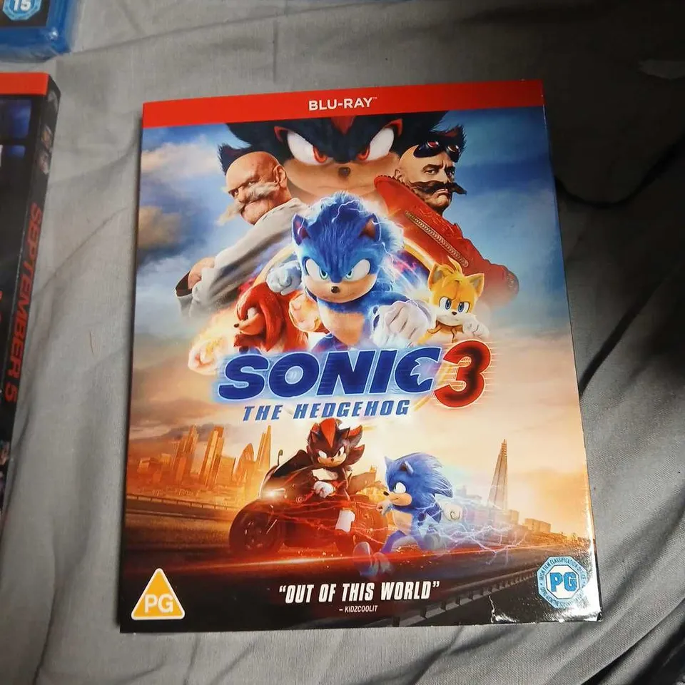 BOX OF APPROXIMATELY 25 BLU-RAY FILM BUNDLE: SONIC 3 THE HEDGEHOG, GLADIATOR, NOVOCAINE, SEPTEMBER 5, HEART EYES