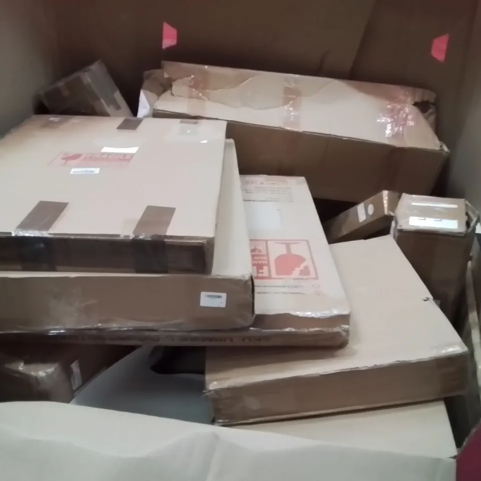 PALLET CONTAINING ASSORTED ITEMS TO INCLUDE: DESK, FOLDING PICNIC TABLE, SLIMLINE SHED HEATER, COMPACT BED RAIL, PUZZLE ACCESSORIES ECT