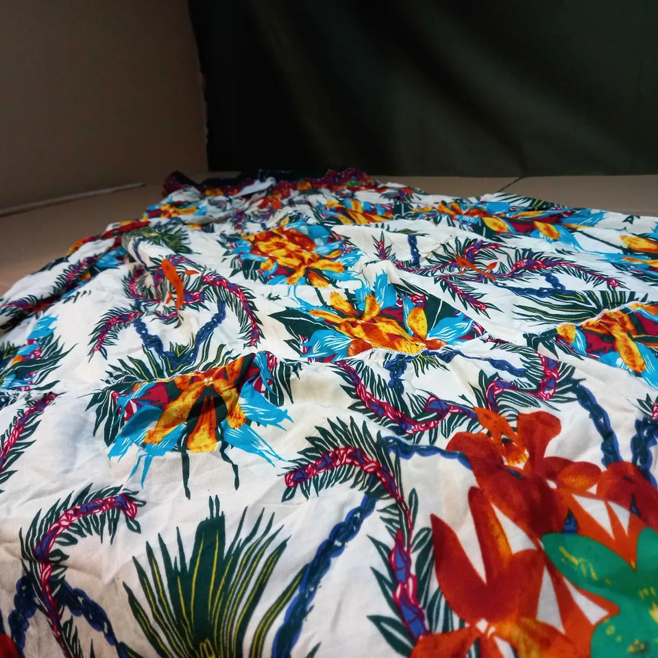 DESIGNER CREAM/LARGE PRINT STRAPLESS TOP - SIZE 20/22