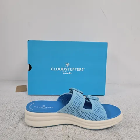 CLOUDSTEPPERS BY CLARKS DRIFT FAYE SANDALS – BRIGHT BLUE, UK 7 (EU 41)