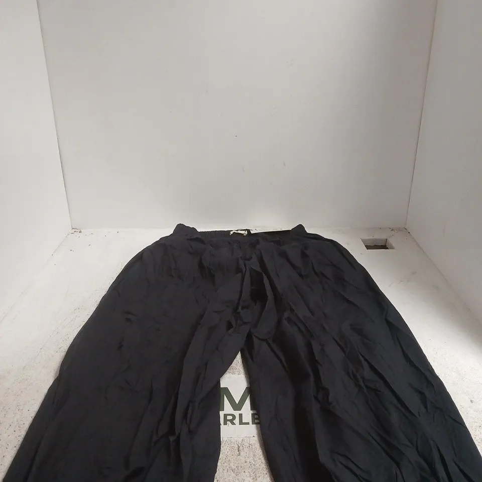 NOBODYS CHILD MATERRA RILEY CUFFED TROUSERS IN BLACK UK 10