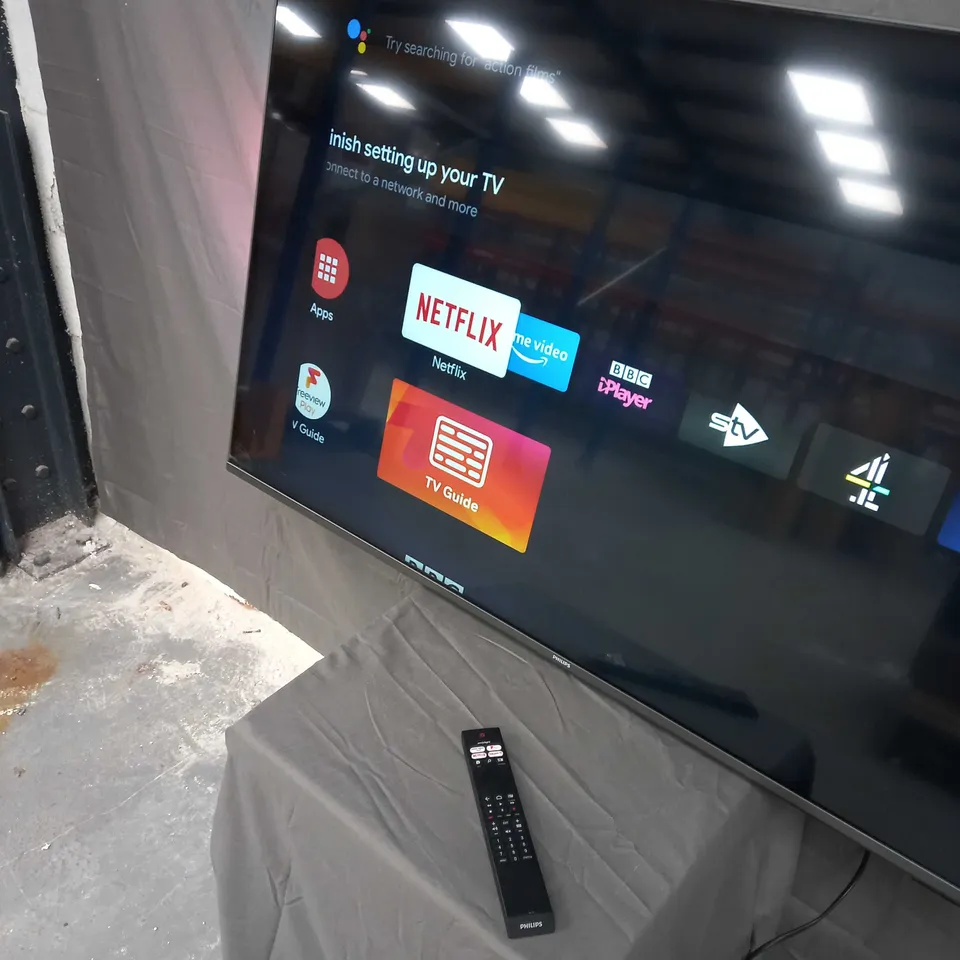 PHILIPS 55PUS7906 55 INCH 4K ULTRA HD HDR SMART LED TV FREEVIEW PLAY WITH REMOTE AND PRTS FOR STAND - COLLECTION ONLY