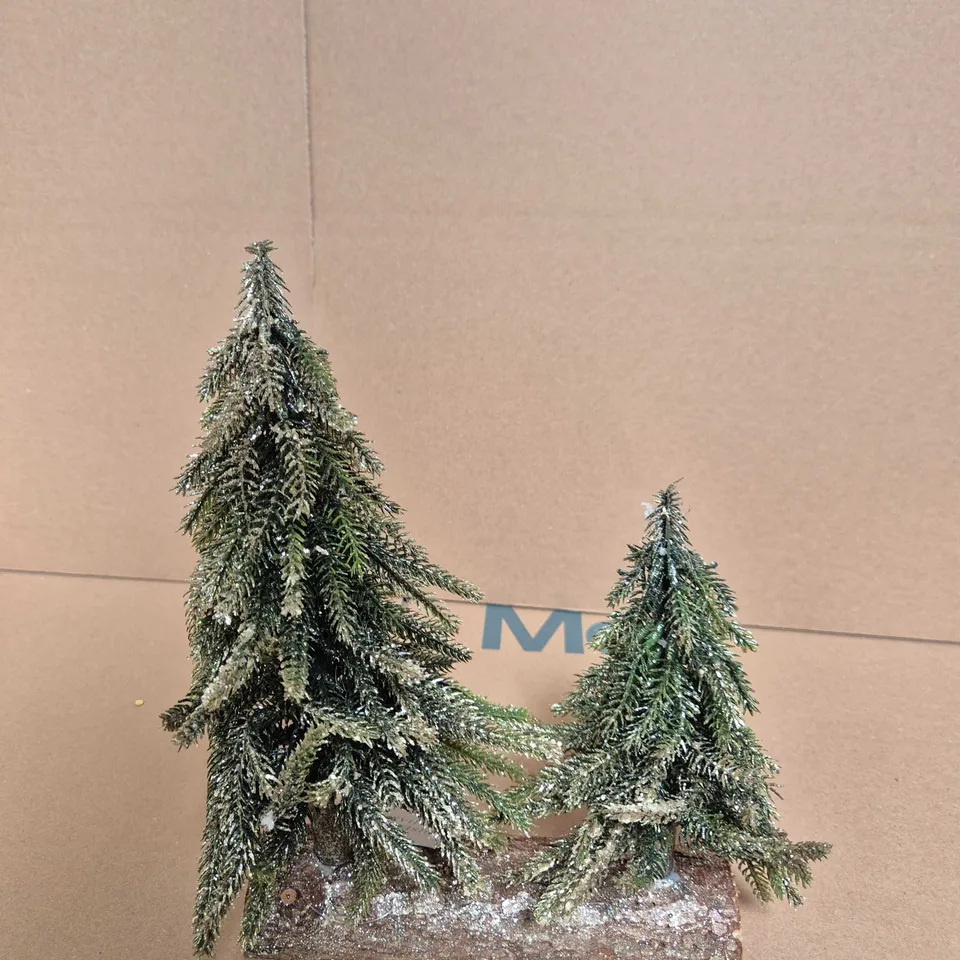 BOX OF APPROX 4 GISELA GRAHAM FIR CHRISTMAS TREE LOG